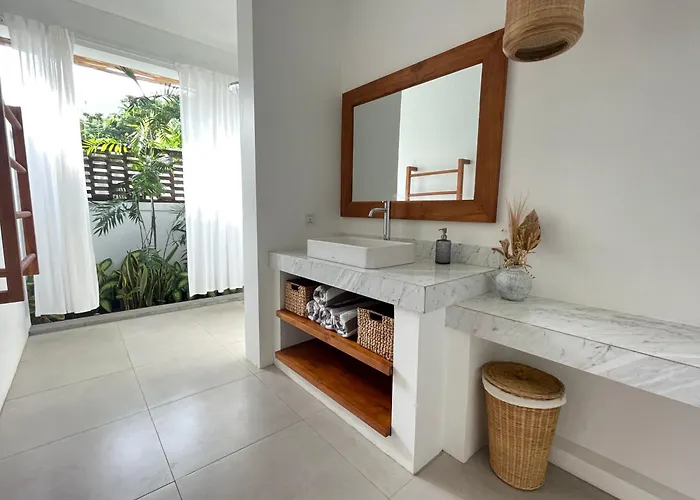 Merah Villa Nusa Dua (Bali)