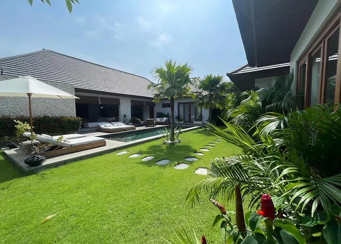 Merah Nusa Dua (Bali)